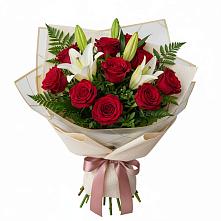 Букет цветов из:  Лилии и Розы в Новом Карачае