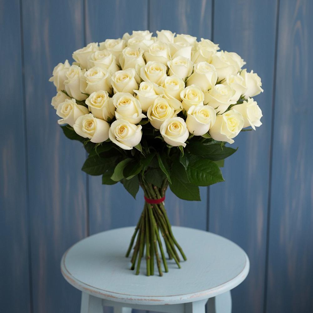 Букет 51 Белая роза Эдлесс Лав в Новом Карачае