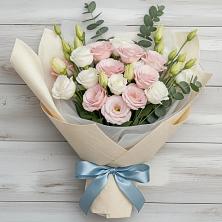 Букет цветов из:  Лизиантусы в Новом Карачае