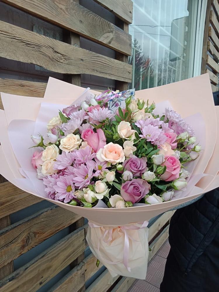 Букет цветов из: Розы и Хризантемы в Новом Карачае