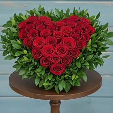 Цветочная композиция из Розы в виде сердца в Новом Карачае