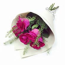 Букет цветов из:  Розы в Новом Карачае
