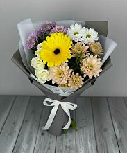 Букет цветов из:  Розы, Герберы и Хризантемы в Новом Карачае