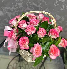 Цветочная композиция из Розы в корзине в Новом Карачае