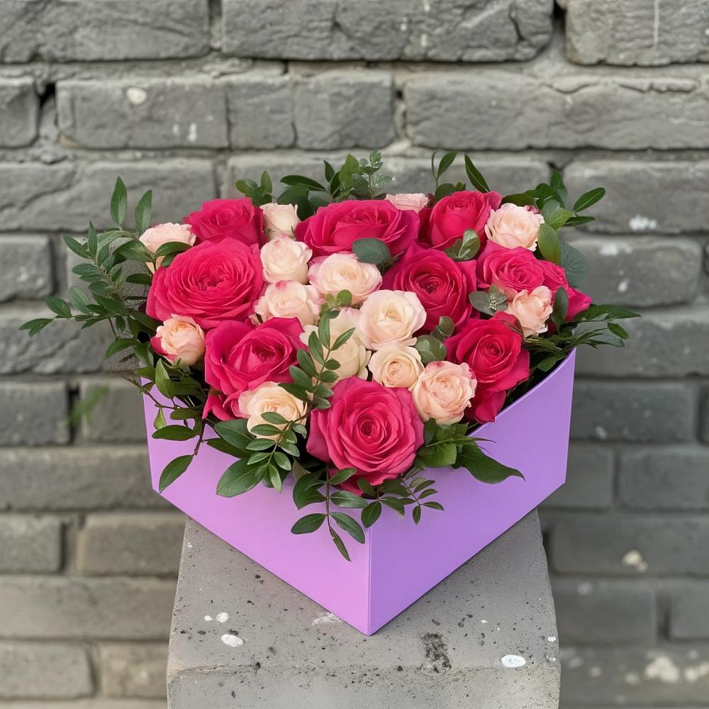 Цветочная композиция из Розы в коробке в Новом Карачае