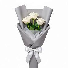 Букет 3 белые розы в Новом Карачае