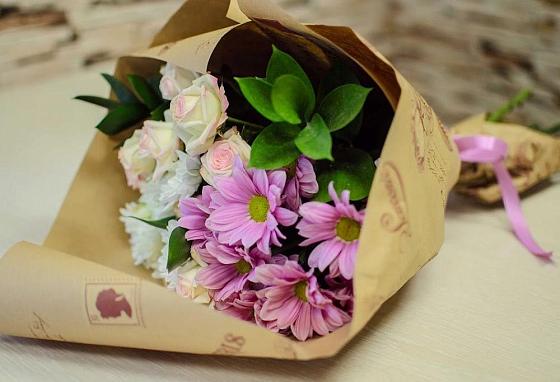 Букет цветов из: Розы и Хризантемы в Новом Карачае