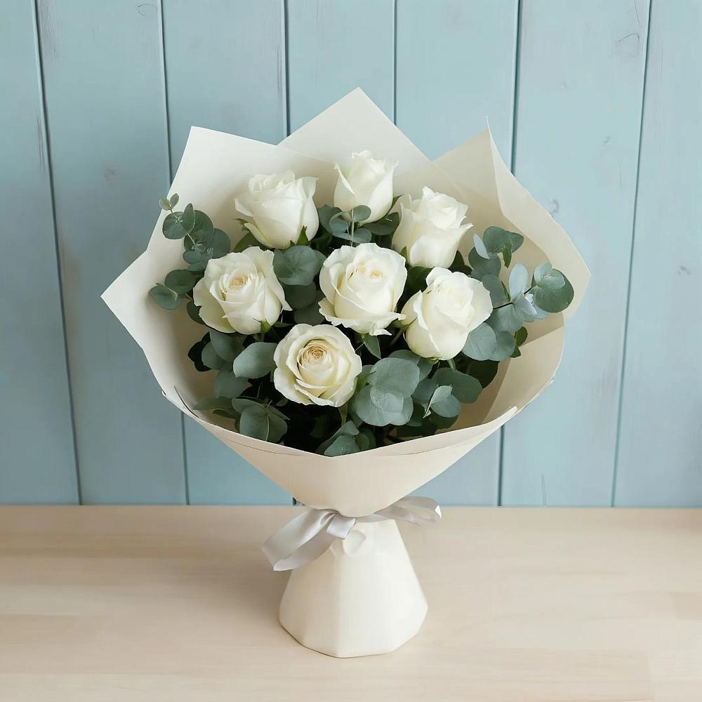 Букет Белые розы в Эвкалипте в Новом Карачае