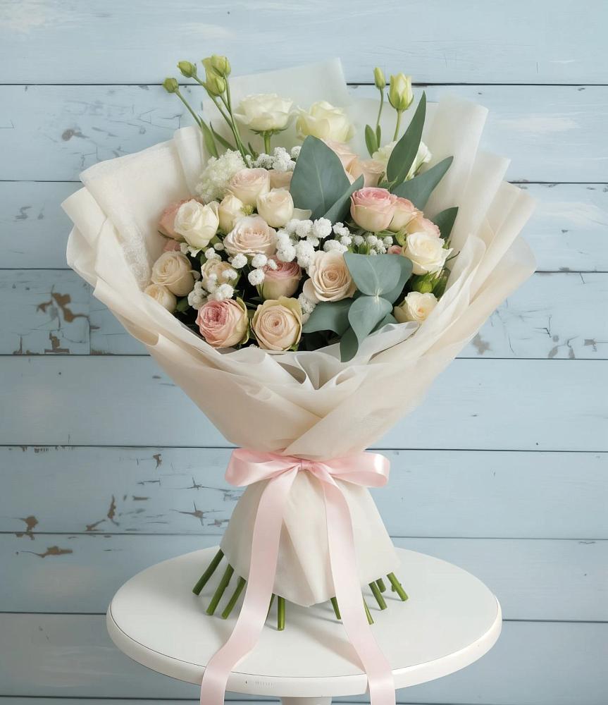 Букет цветов из: Розы и Лизиантусы в Новом Карачае