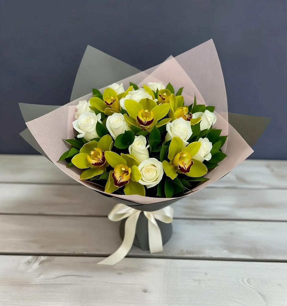 Букет цветов из: Орхидеи и Розы в Новом Карачае