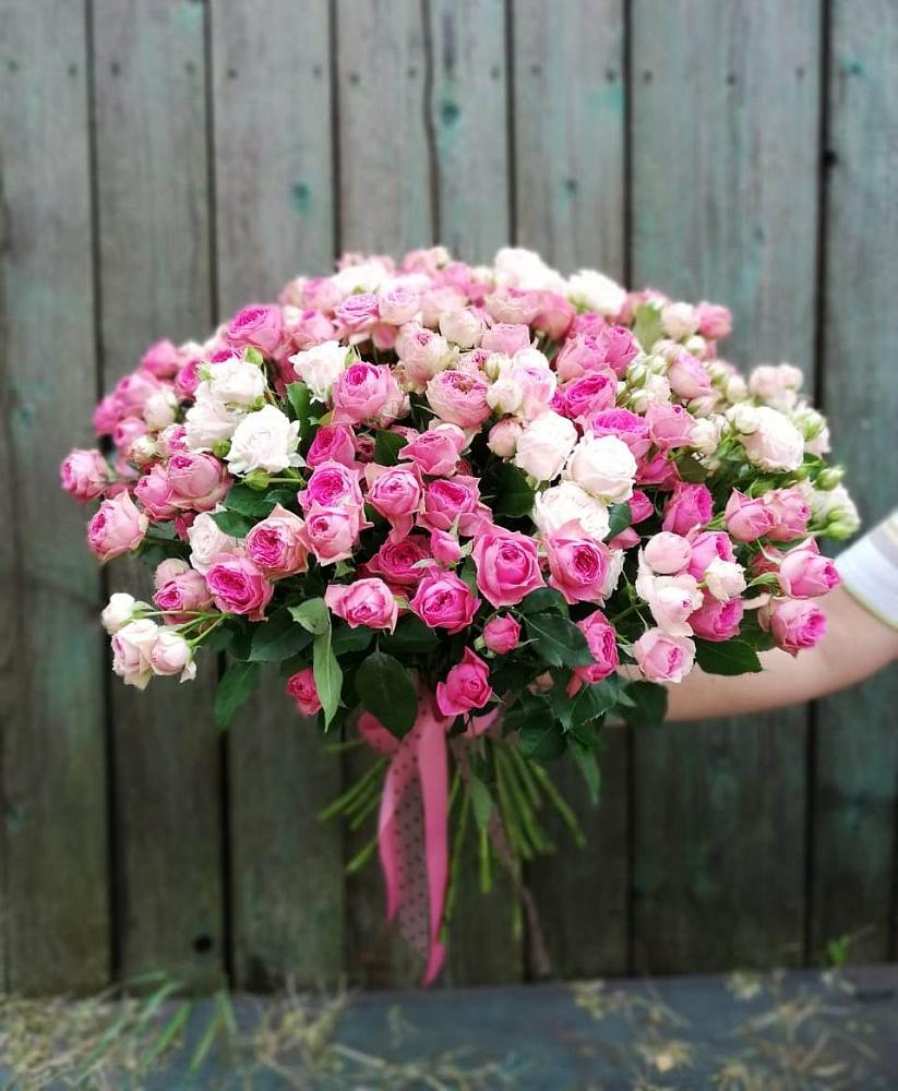 Букет Розовые кустовые розы Натали и Лав Лидия в Новом Карачае