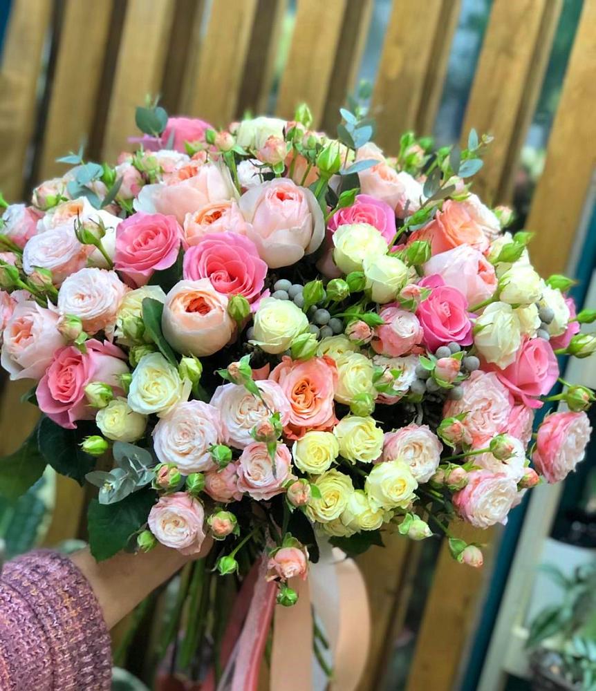 Букет цветов из: Розы в Новом Карачае