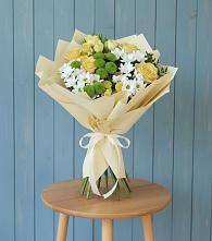 Букет цветов из:  Хризантемы и Розы в Новом Карачае