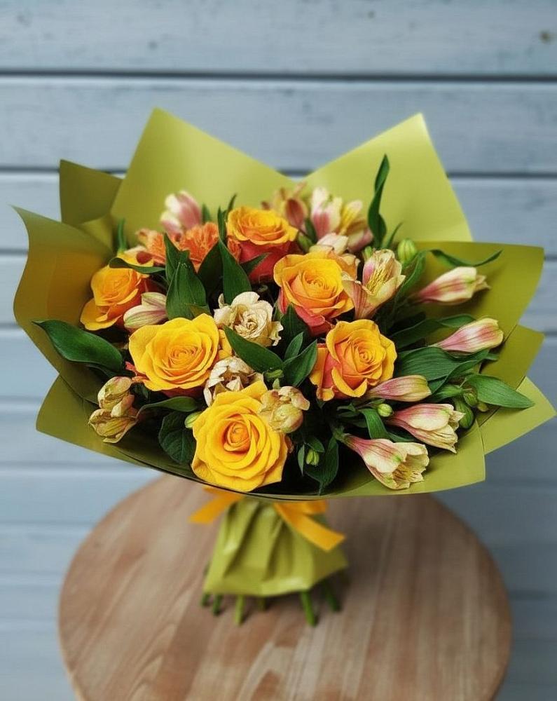 Букет цветов из: Альстромерии и Розы в Новом Карачае