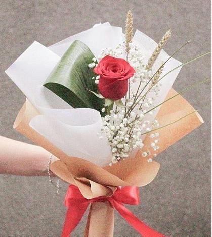 Букет цветов из: Розы в Новом Карачае