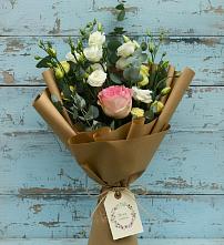 Букет цветов из:  Розы и Лизиантусы в Новом Карачае