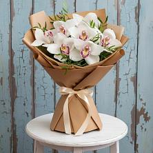 Букет цветов из:  Орхидеи и Розы в Новом Карачае