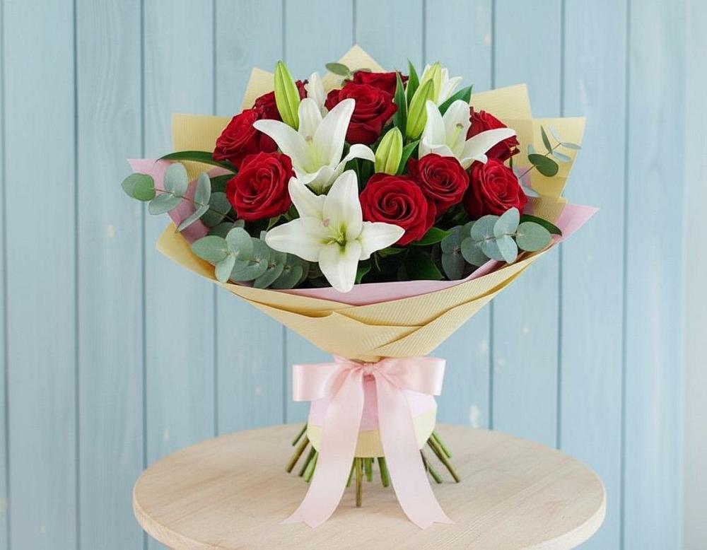 Букет цветов из: Лилии и Розы в Новом Карачае